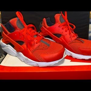 Habanero red Nike air huarache